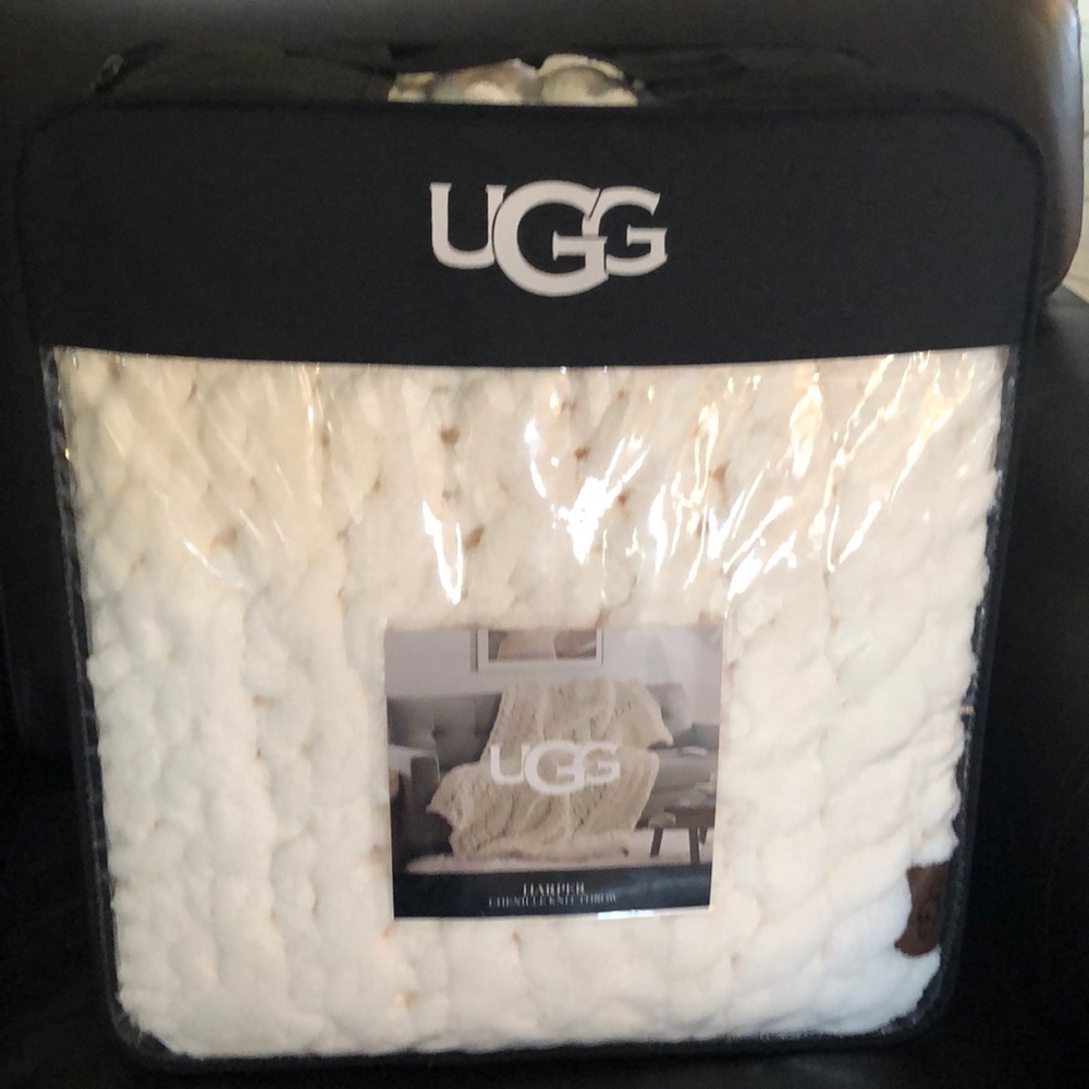 Ugg Harper chenille knit throw